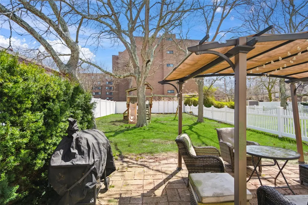 16 S Union Street Bay Shore NY 11706