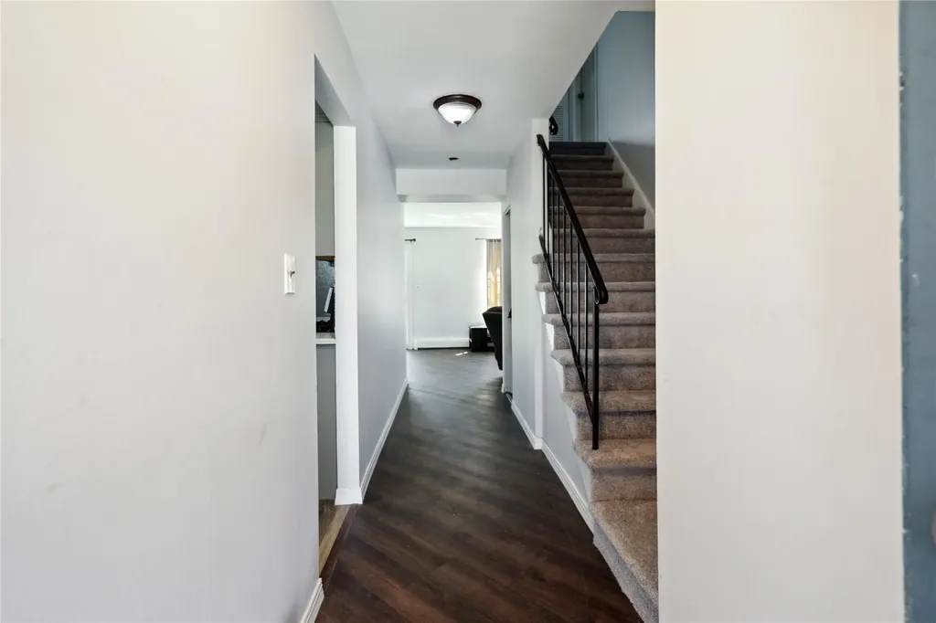 16 S Union Street Bay Shore NY 11706