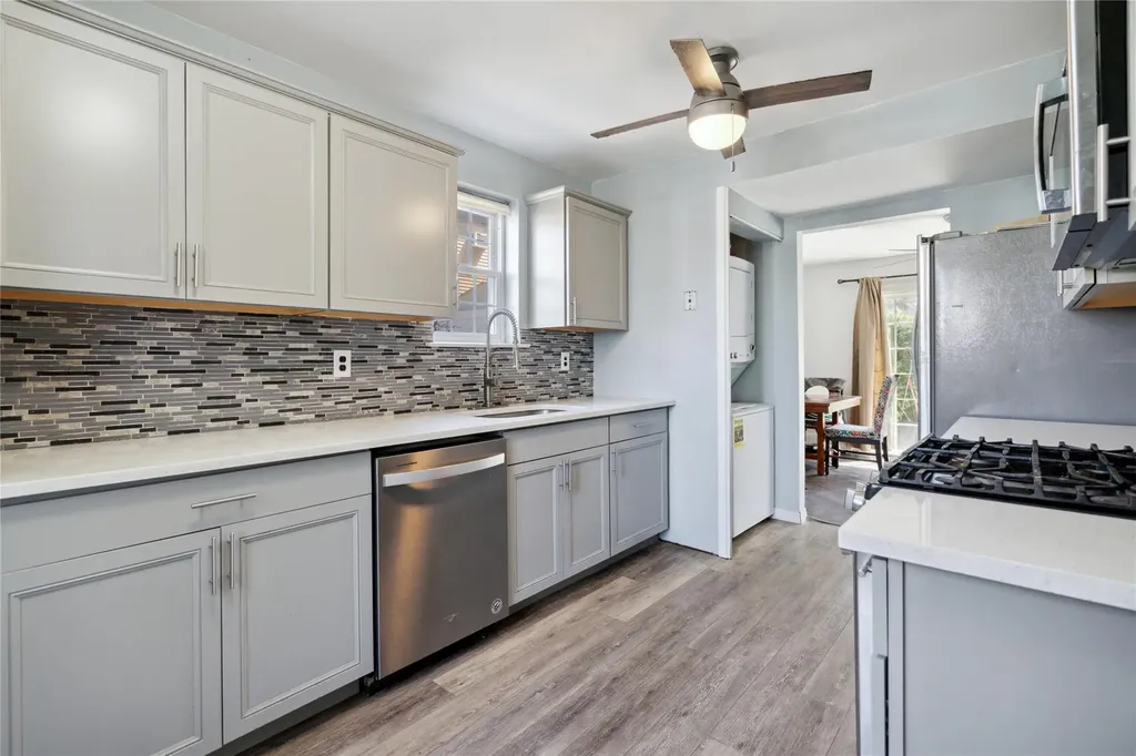 16 S Union Street Bay Shore NY 11706