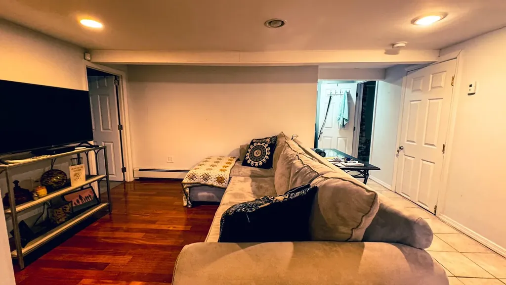 7 W Oak Street Islip NY 11751