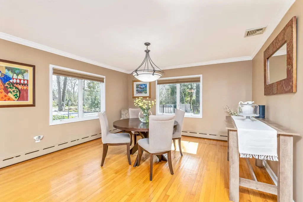 39 Roundabout Road Smithtown NY 11787