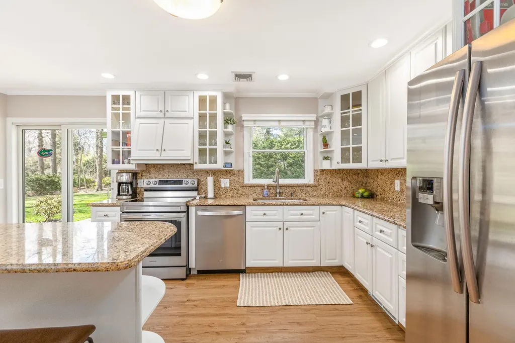 39 Roundabout Road Smithtown NY 11787