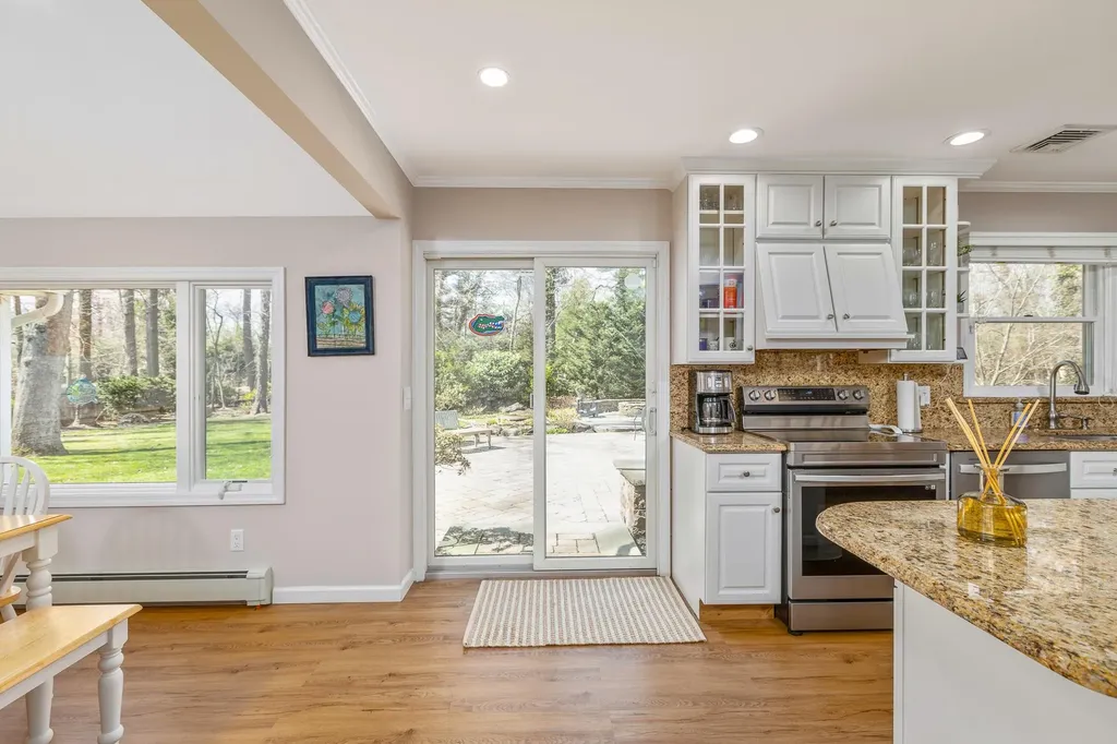 39 Roundabout Road Smithtown NY 11787