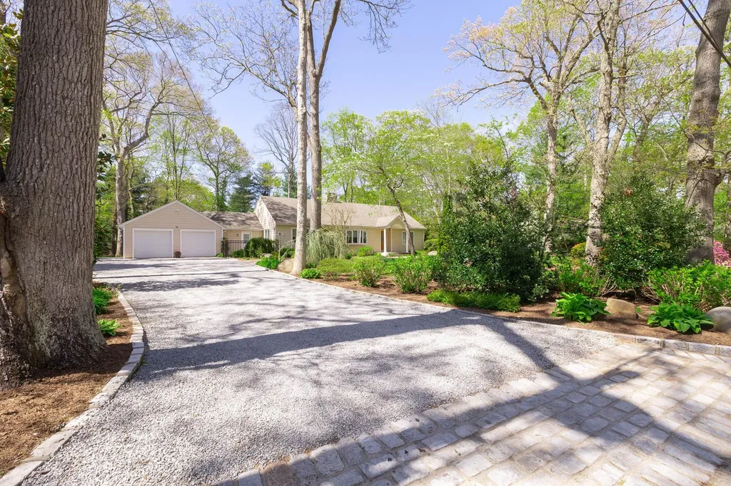 39 Roundabout Road Smithtown NY 11787