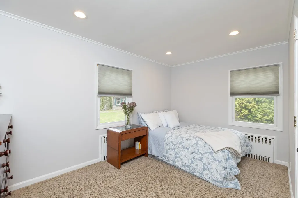 39 Roundabout Road Smithtown NY 11787