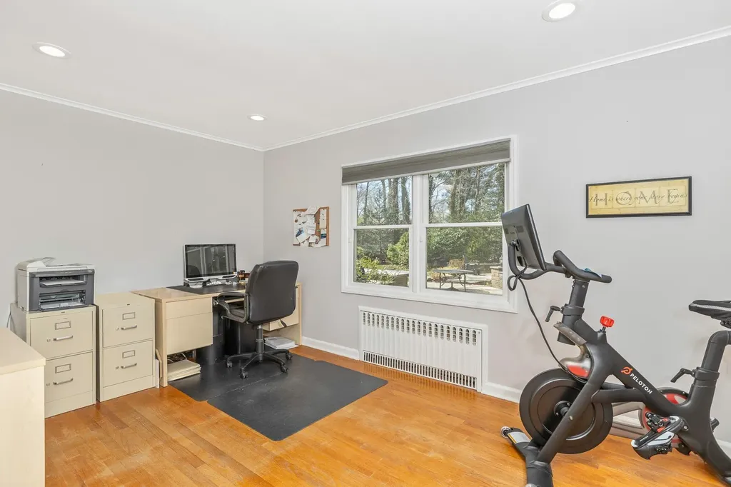 39 Roundabout Road Smithtown NY 11787