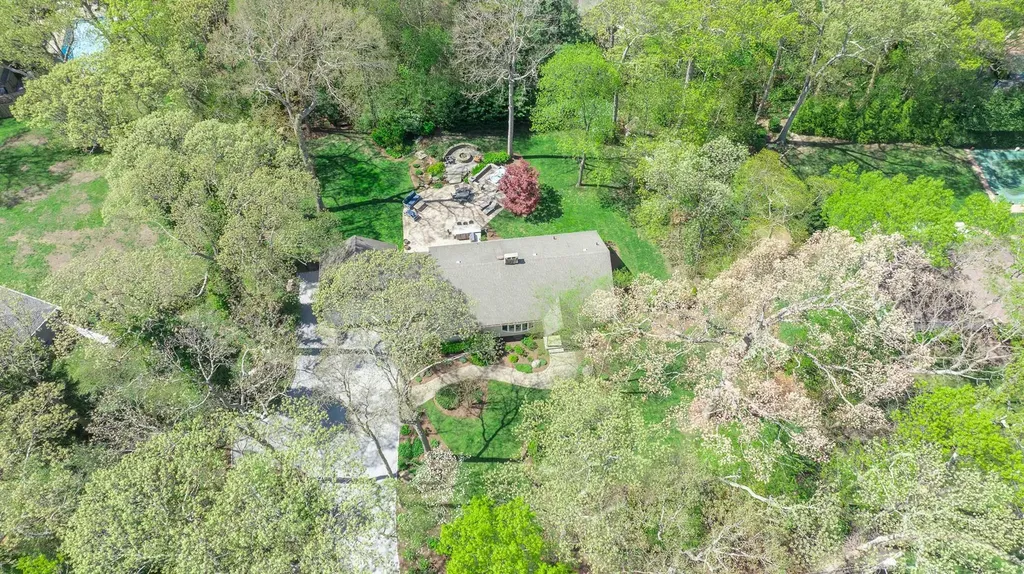 39 Roundabout Road Smithtown NY 11787