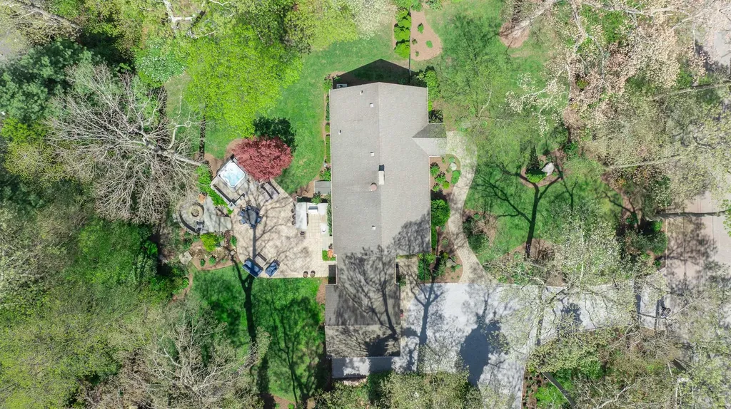 39 Roundabout Road Smithtown NY 11787