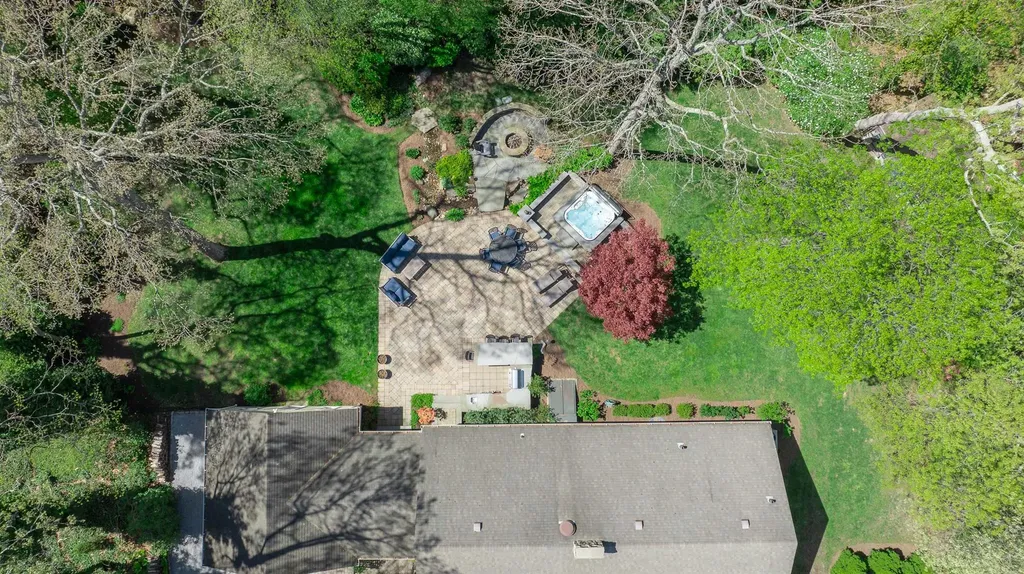 39 Roundabout Road Smithtown NY 11787