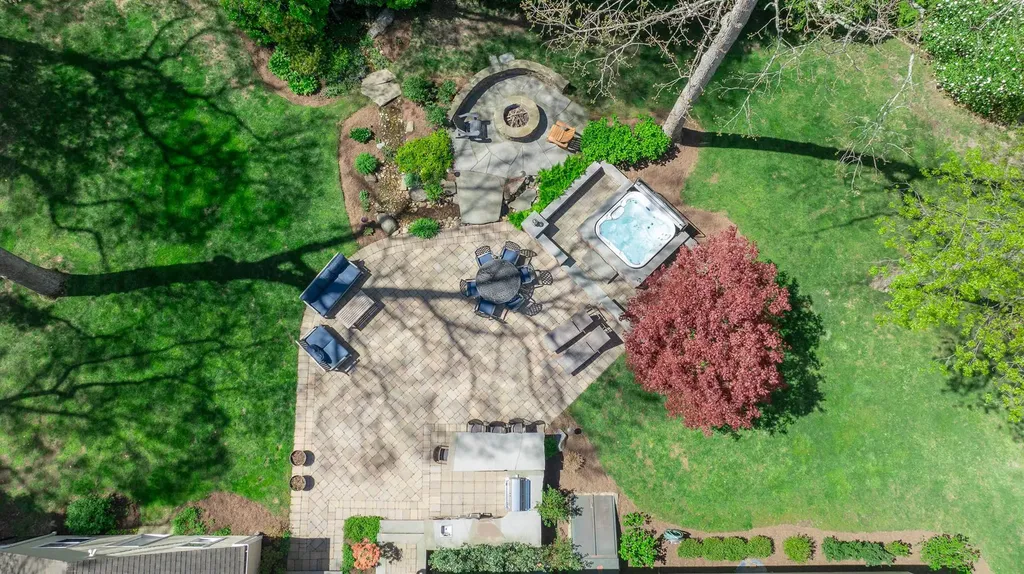 39 Roundabout Road Smithtown NY 11787