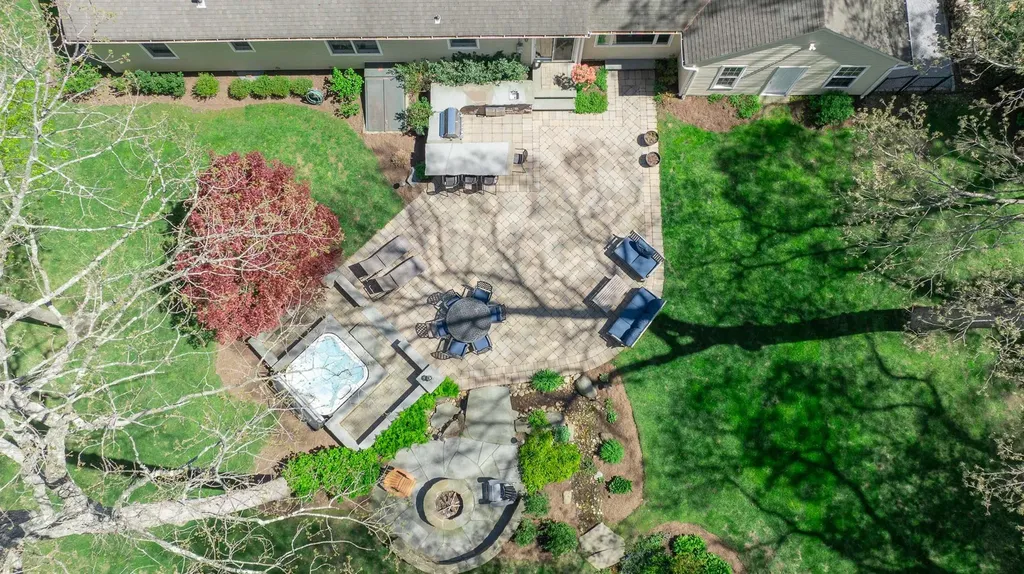 39 Roundabout Road Smithtown NY 11787