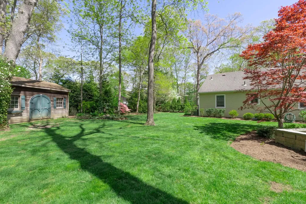39 Roundabout Road Smithtown NY 11787