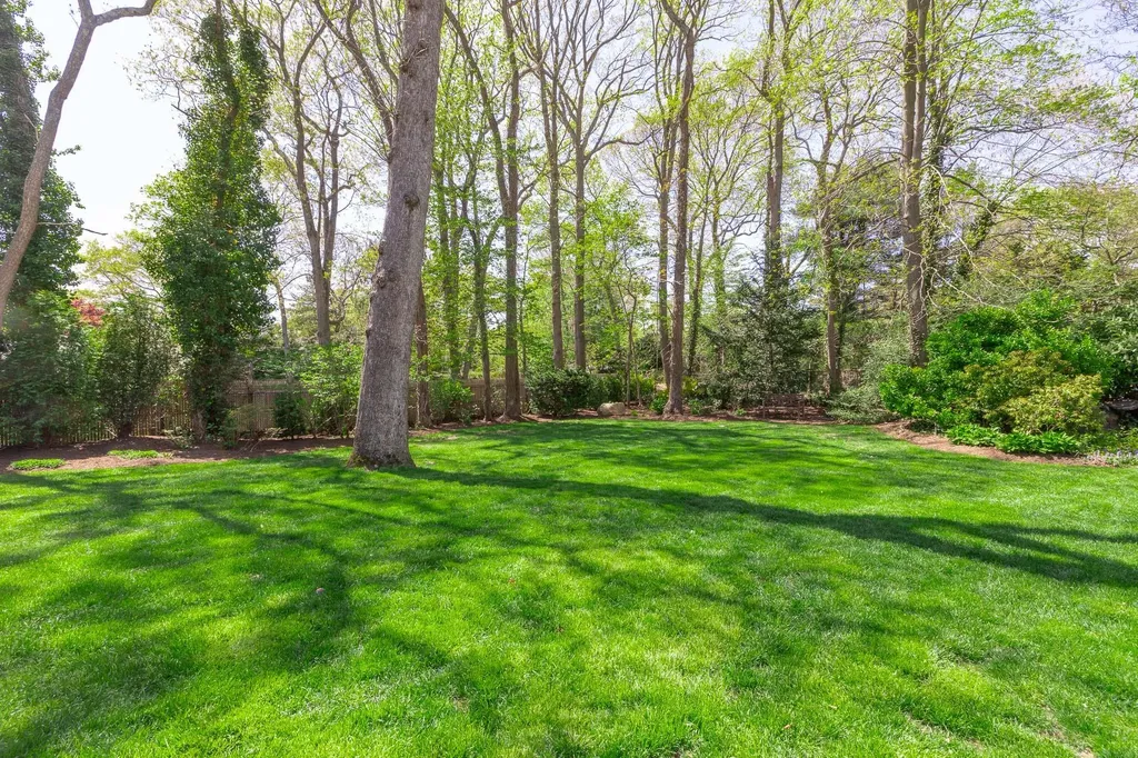 39 Roundabout Road Smithtown NY 11787