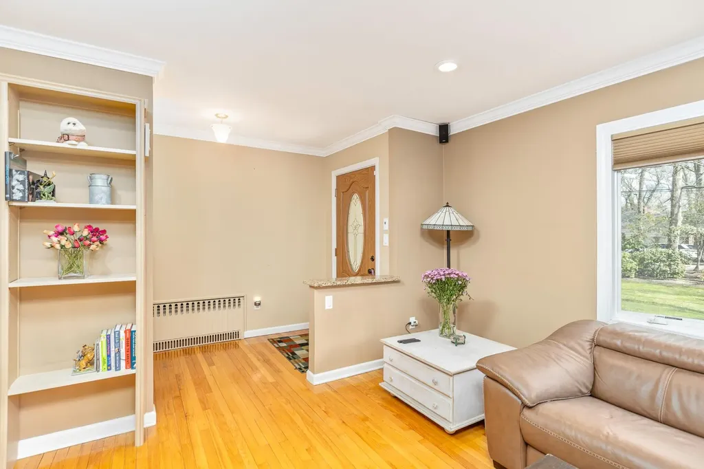 39 Roundabout Road Smithtown NY 11787
