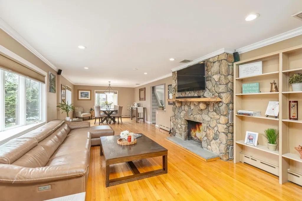 39 Roundabout Road Smithtown NY 11787