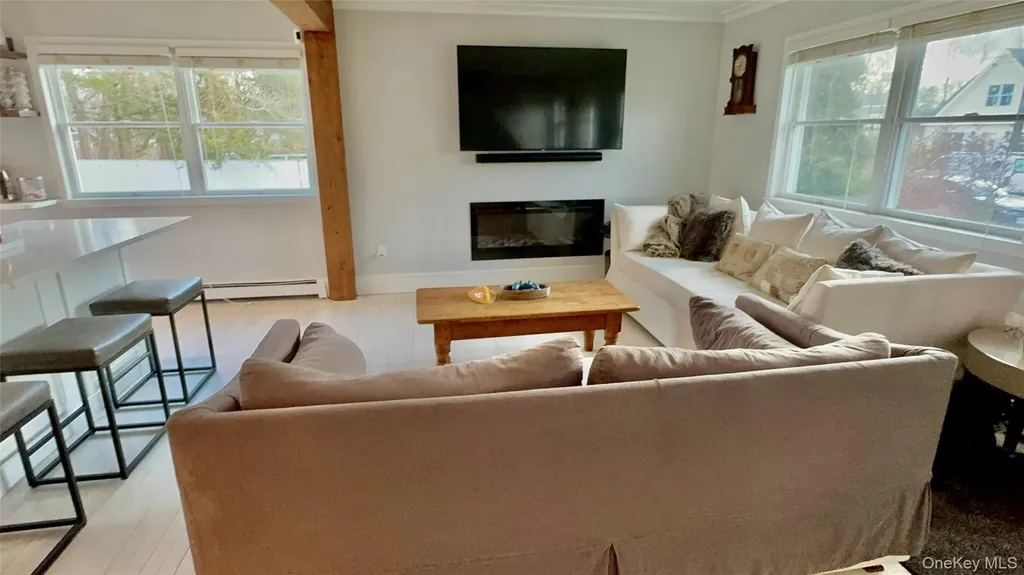 4 N Westbury Road Hampton Bays NY 11946
