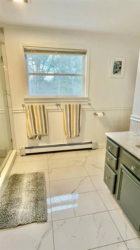 4 N Westbury Road Hampton Bays NY 11946