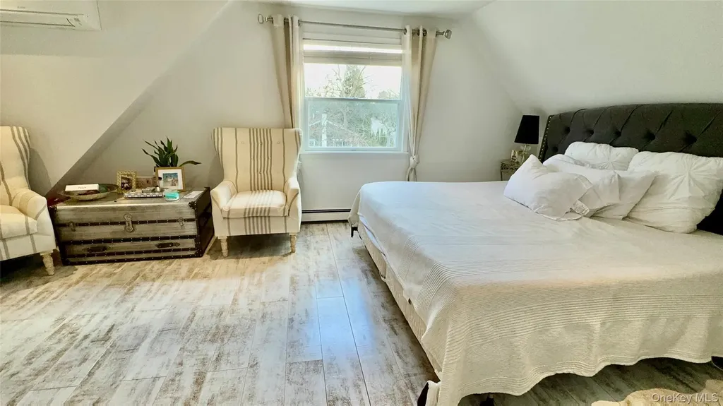 4 N Westbury Road Hampton Bays NY 11946
