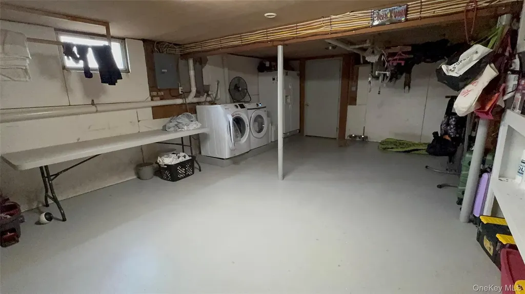 4 N Westbury Road Hampton Bays NY 11946