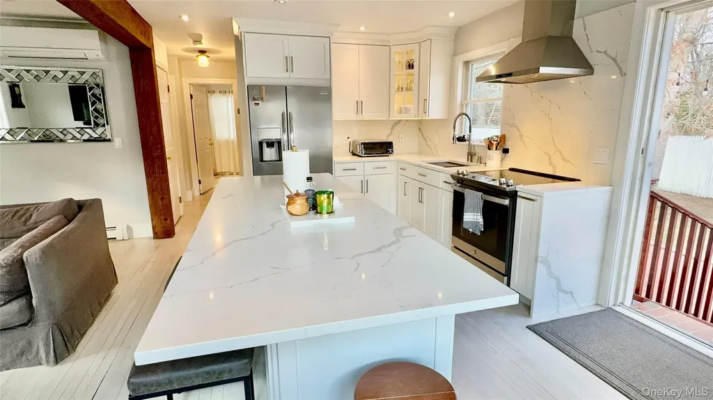 4 N Westbury Road Hampton Bays NY 11946