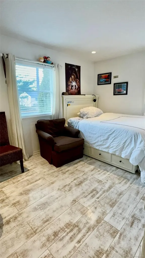 4 N Westbury Road Hampton Bays NY 11946
