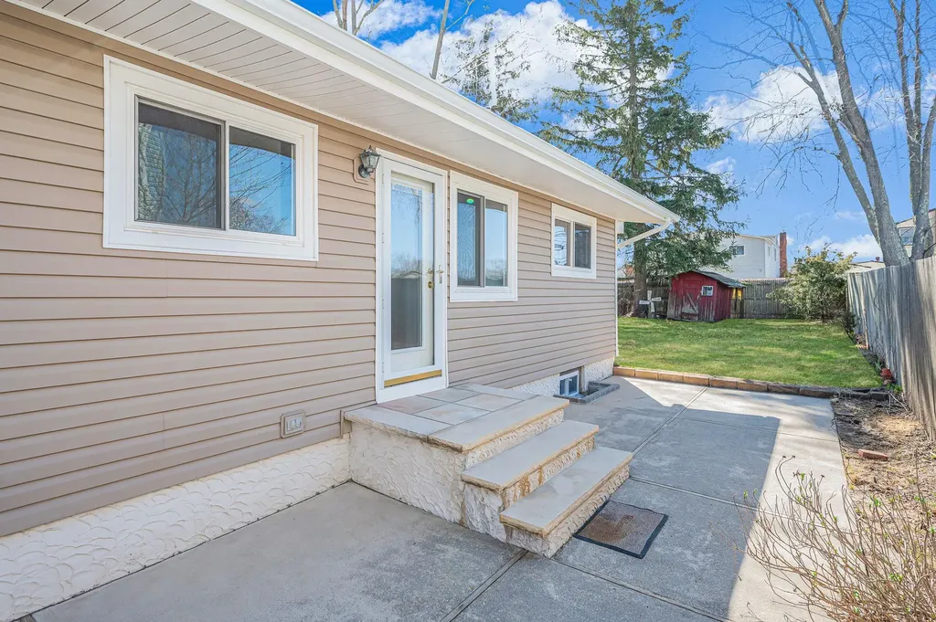 12 Farner Avenue Selden NY 11784
