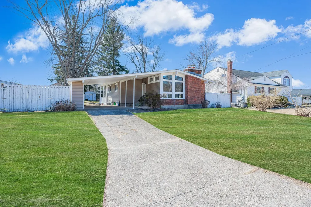 12 Farner Avenue Selden NY 11784