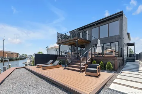 1166 Hastings Circle Baldwin Harbor NY 11510