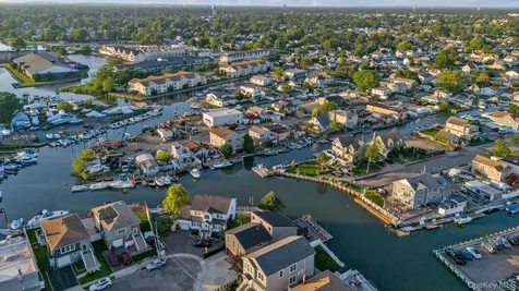 1166 Hastings Circle Baldwin Harbor NY 11510