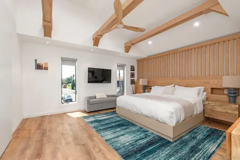 1166 Hastings Circle Baldwin Harbor NY 11510