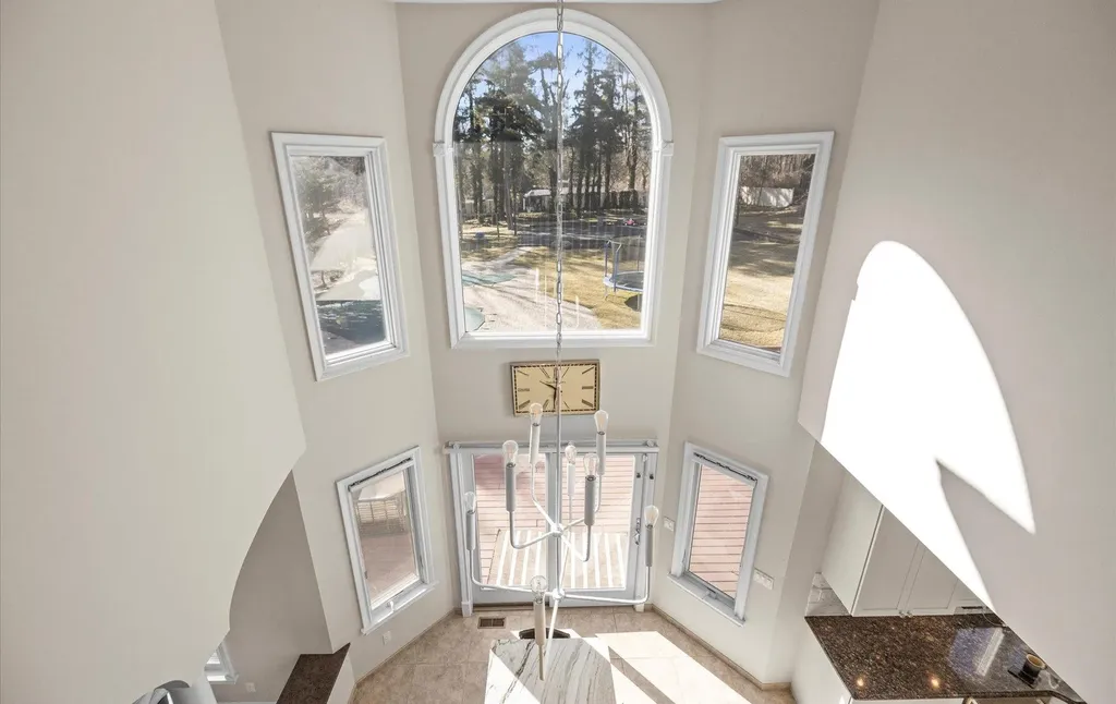 10 Red Maple Lane Dix Hills NY 11746