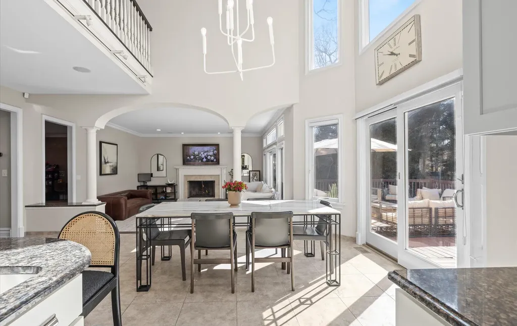 10 Red Maple Lane Dix Hills NY 11746