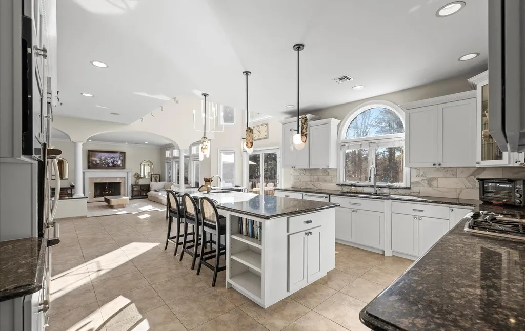 10 Red Maple Lane Dix Hills NY 11746
