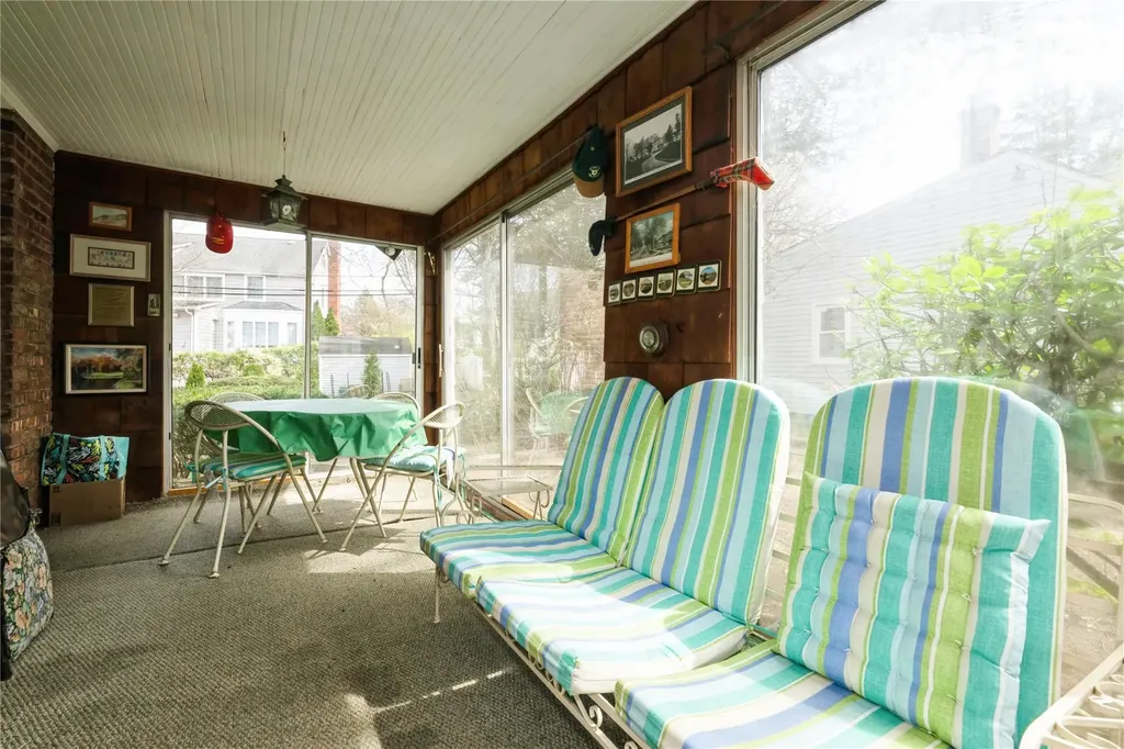12 Orchard Meadow Road East Williston NY 11596