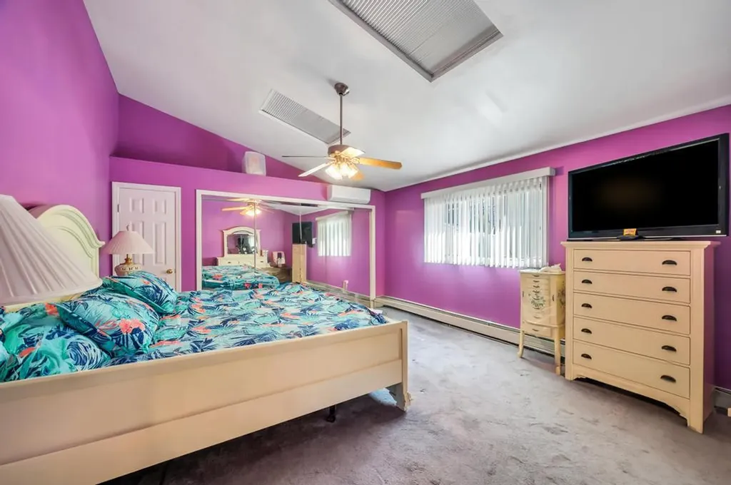 13 Center Lane Levittown NY 11756