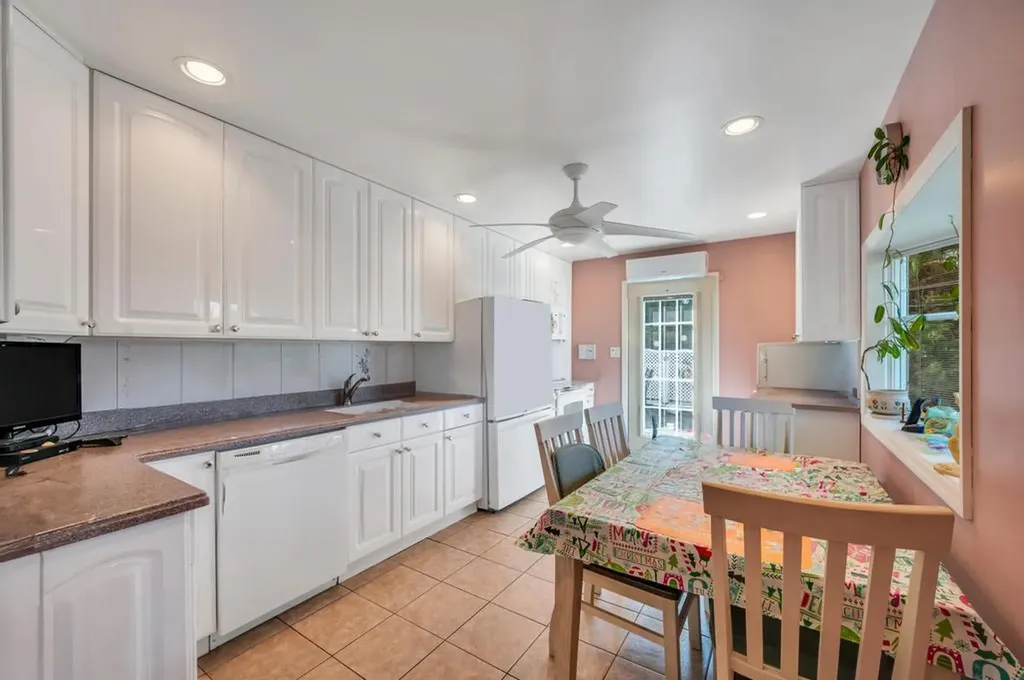 13 Center Lane Levittown NY 11756