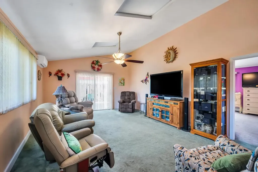 13 Center Lane Levittown NY 11756