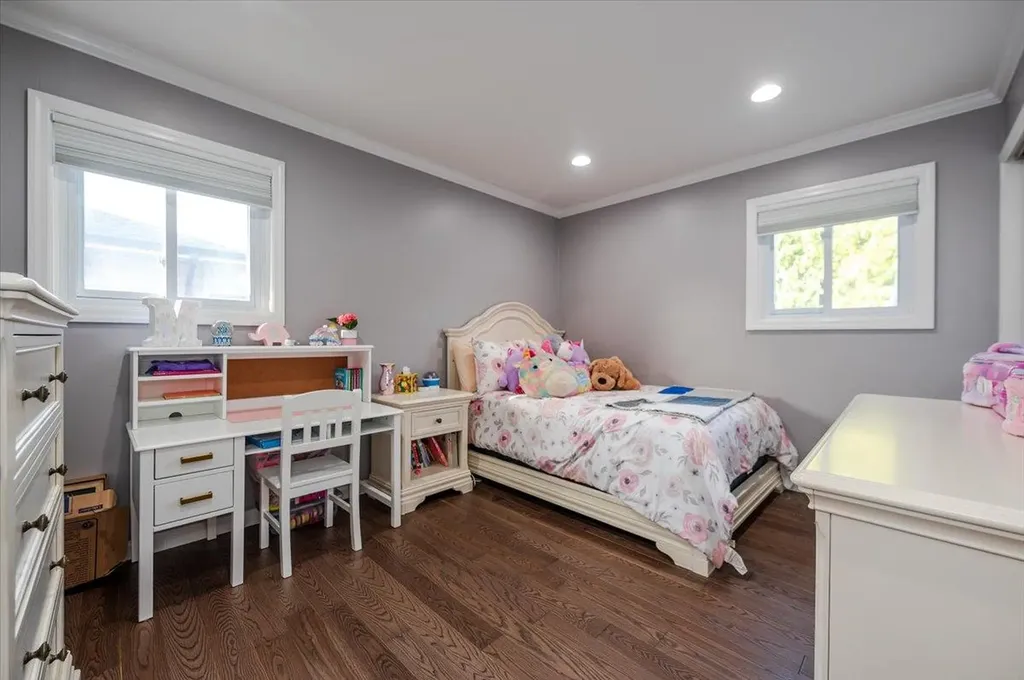 2721 Covered Bridge Road Merrick NY 11566