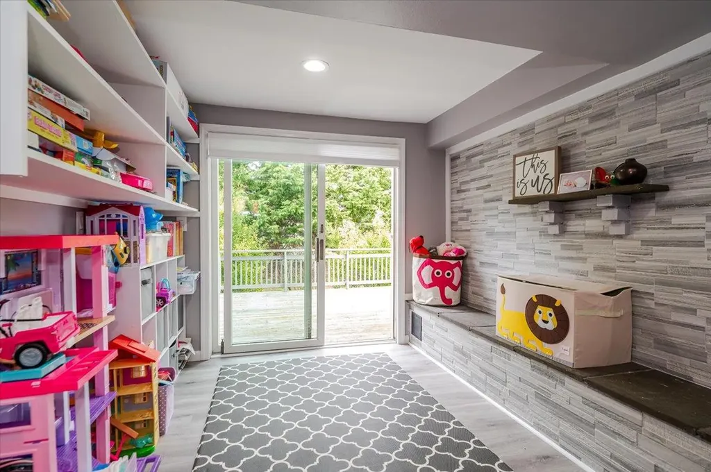 2721 Covered Bridge Road Merrick NY 11566