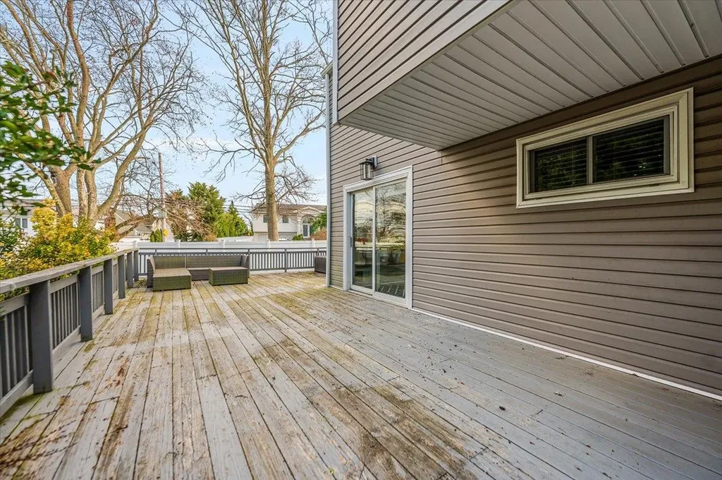 2721 Covered Bridge Road Merrick NY 11566