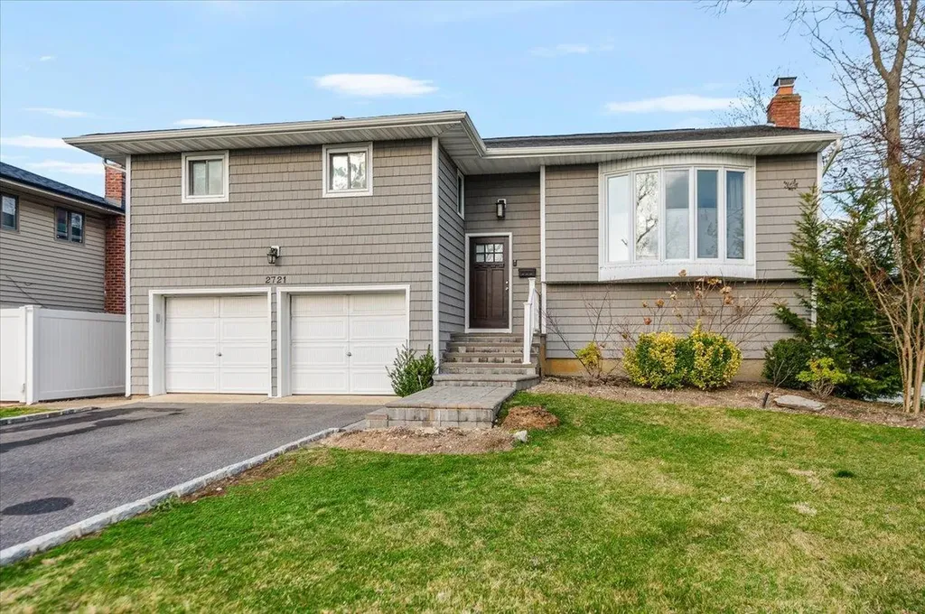 2721 Covered Bridge Road Merrick NY 11566