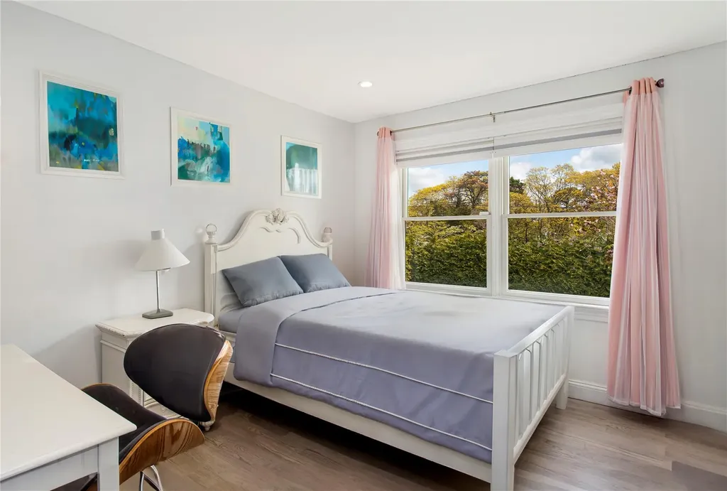 3 Duke Place Hampton Bays NY 11946