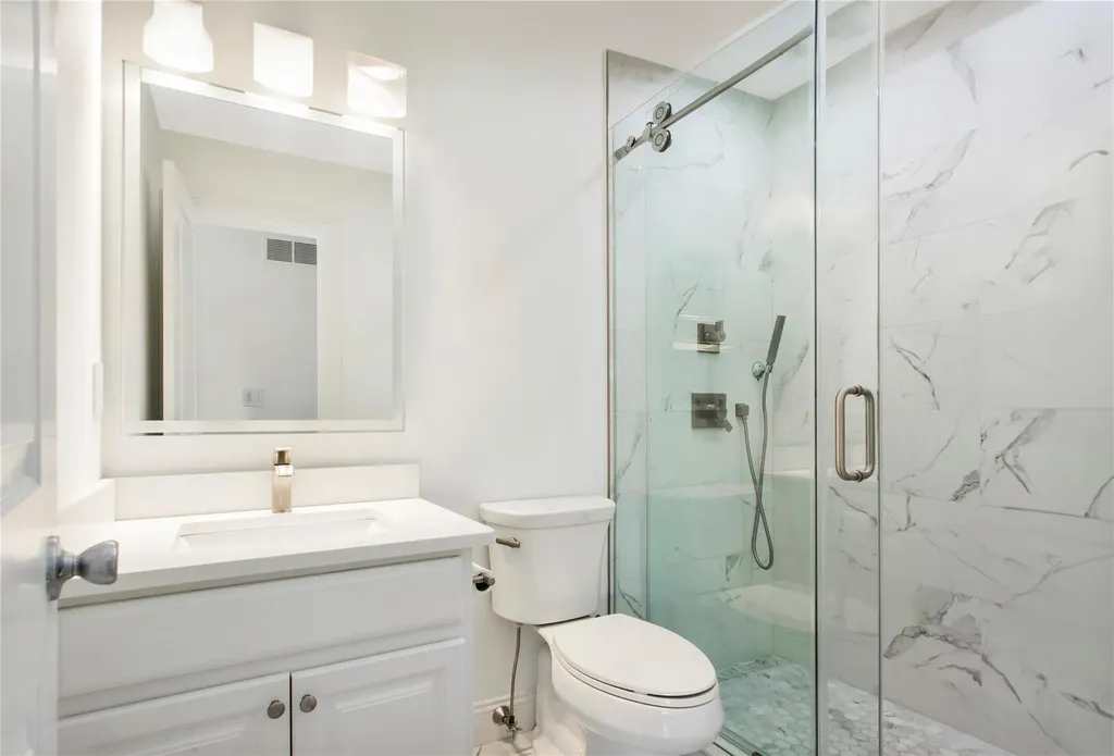 3 Duke Place Hampton Bays NY 11946