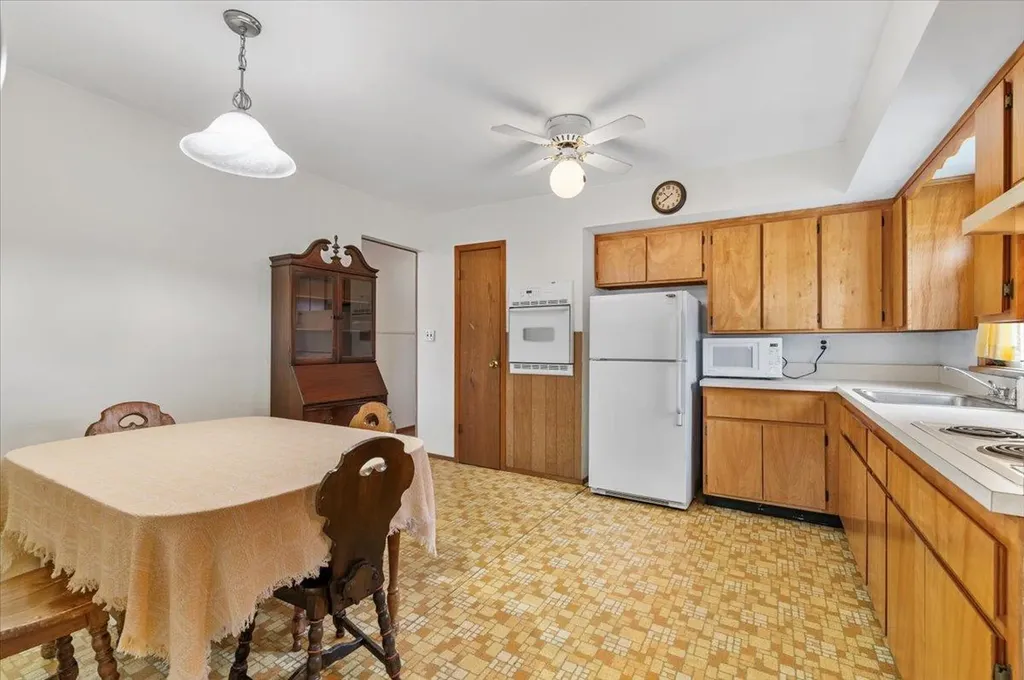 18 Troscher Lane Bethpage NY 11714