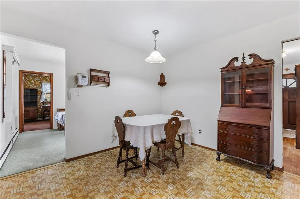 18 Troscher Lane Bethpage NY 11714