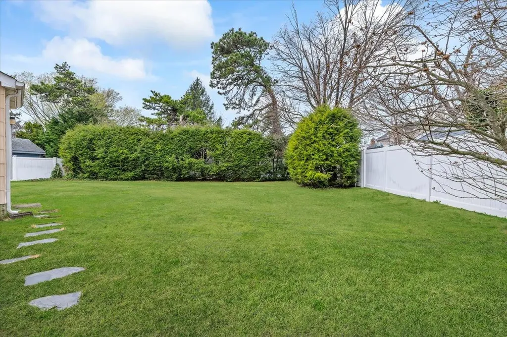 18 Troscher Lane Bethpage NY 11714