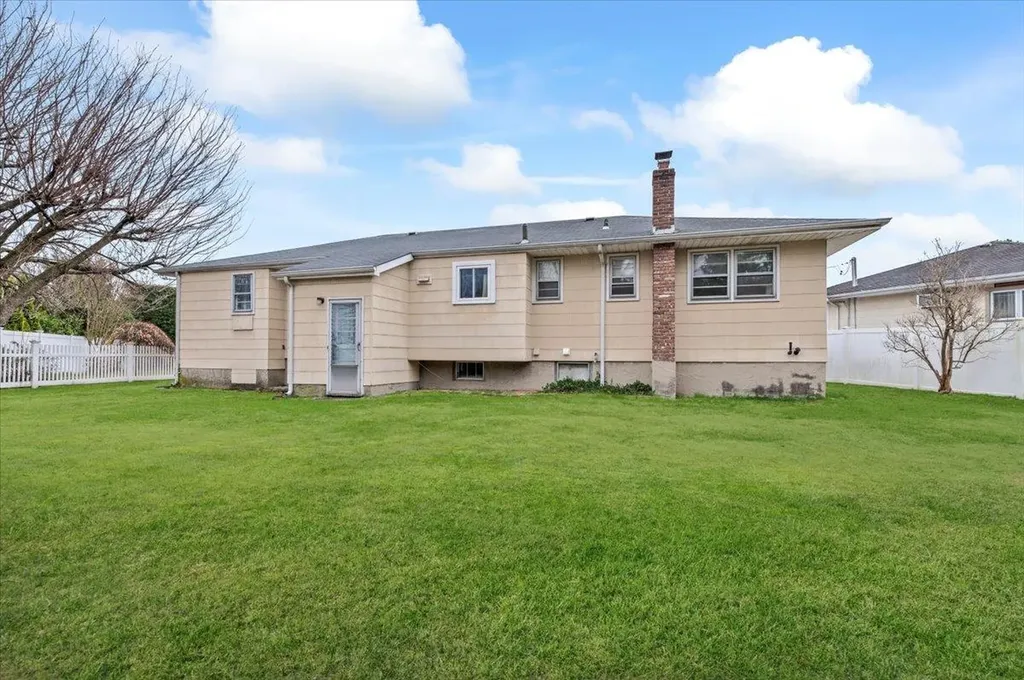 18 Troscher Lane Bethpage NY 11714