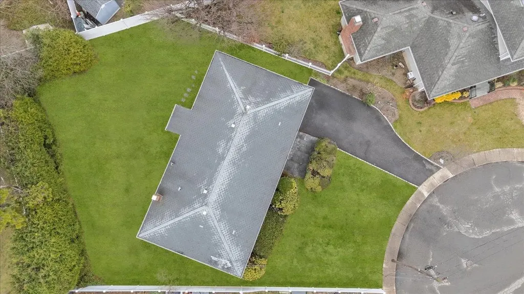 18 Troscher Lane Bethpage NY 11714