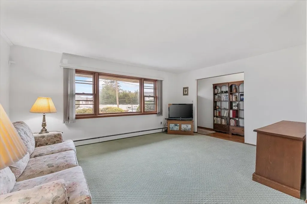 18 Troscher Lane Bethpage NY 11714