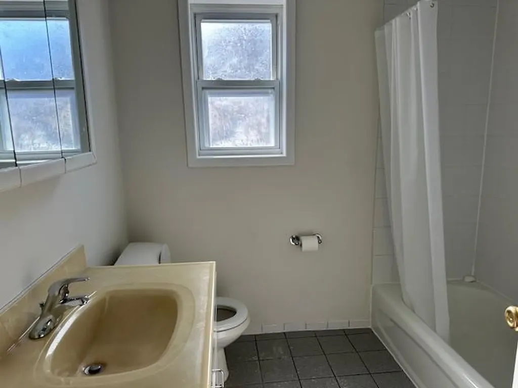 235 Evergreen Avenue Bethpage NY 11714